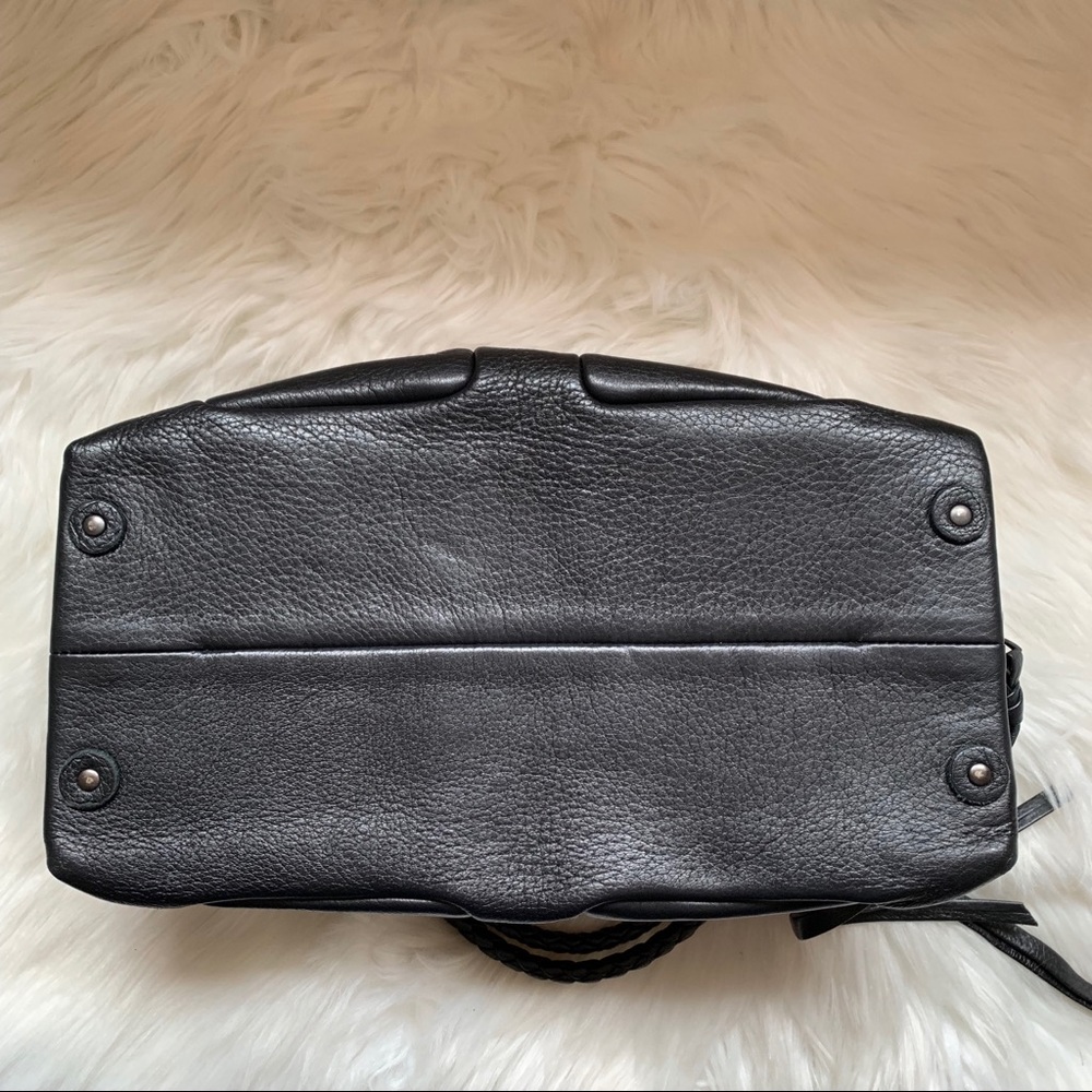 ⭕️SOLD⭕️ BOTTEGA VENETA Intrecciato Shoulder Bag - Picture 4 of 8